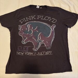 Women's Pink Floyd Concert Vintage T-Shirt